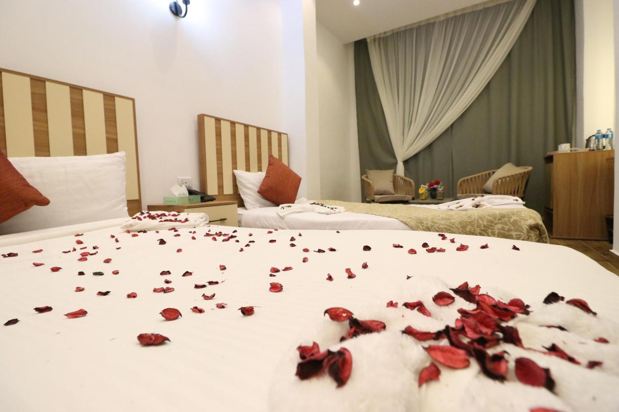 West Pyramids Hotel Kafret el-Gabal エクステリア 写真