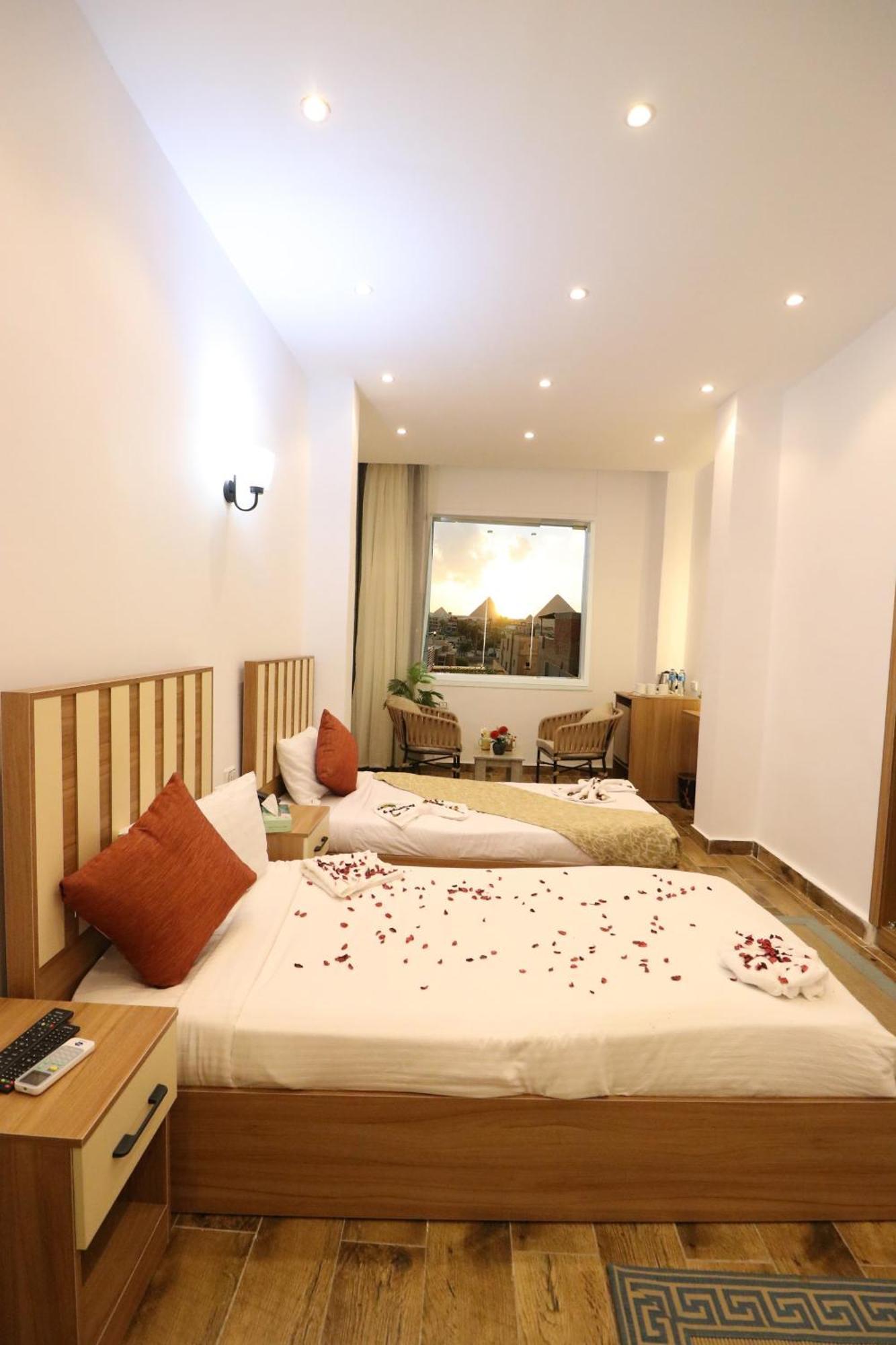 West Pyramids Hotel Kafret el-Gabal エクステリア 写真
