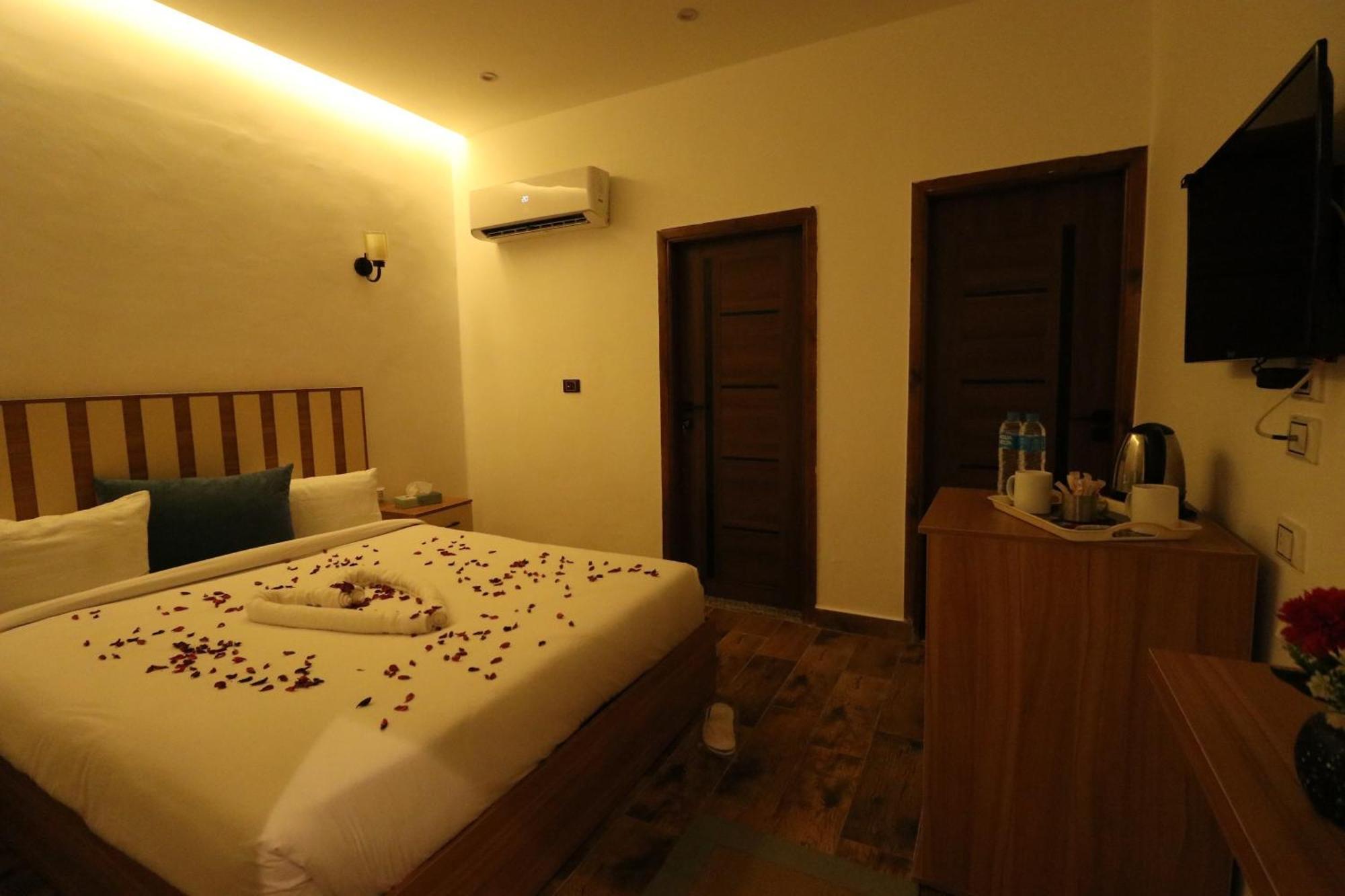 West Pyramids Hotel Kafret el-Gabal エクステリア 写真