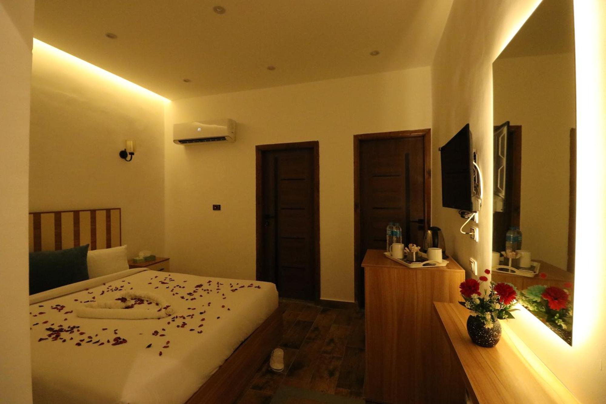 West Pyramids Hotel Kafret el-Gabal エクステリア 写真